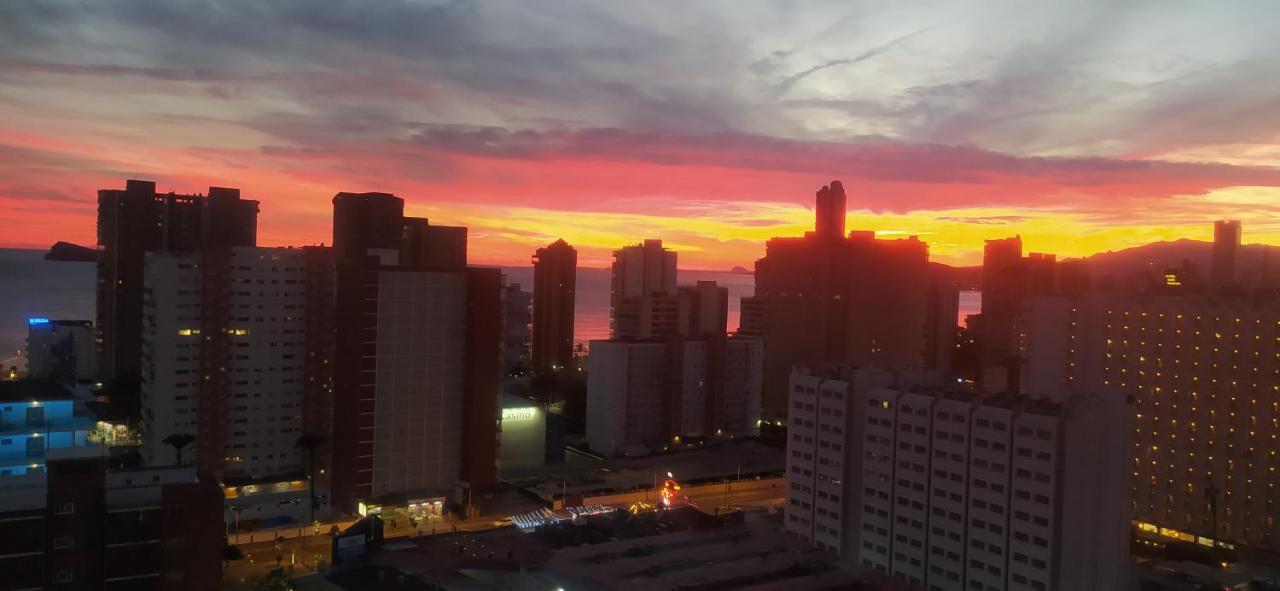 Apto San Angelo Benidorm Vistas Al Mar 400 M Екстериор снимка